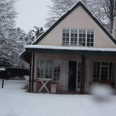 Pennygum Country Cottages Underberg Exterior photo